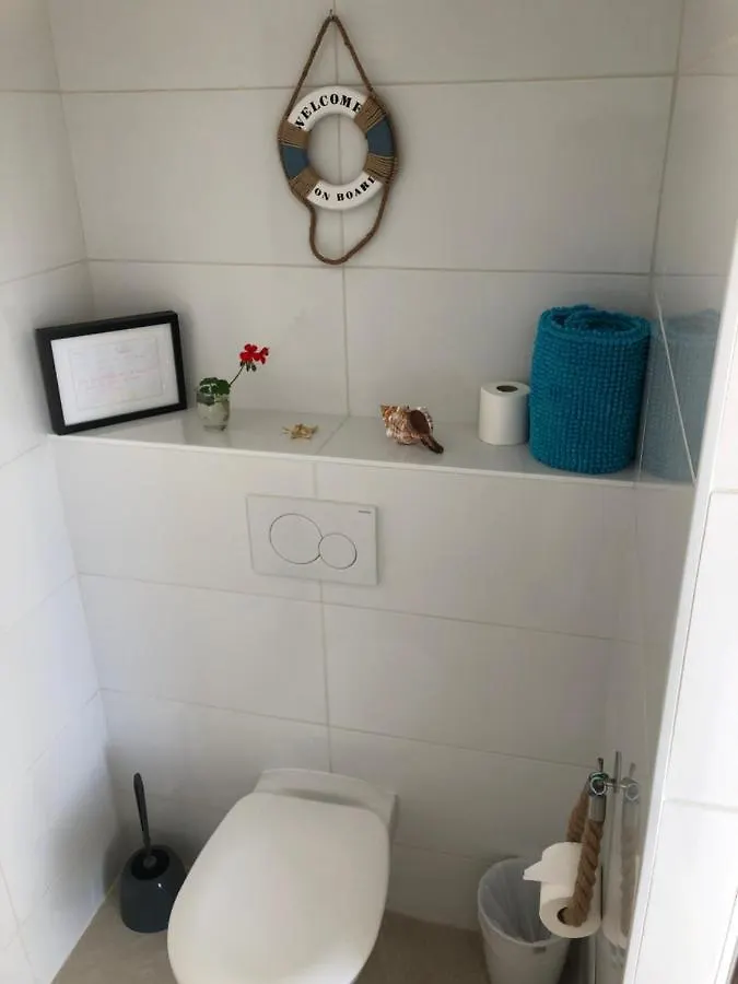 Appartement Les Oreades, studio le marin avec vue mer imprenable à Île du Levant